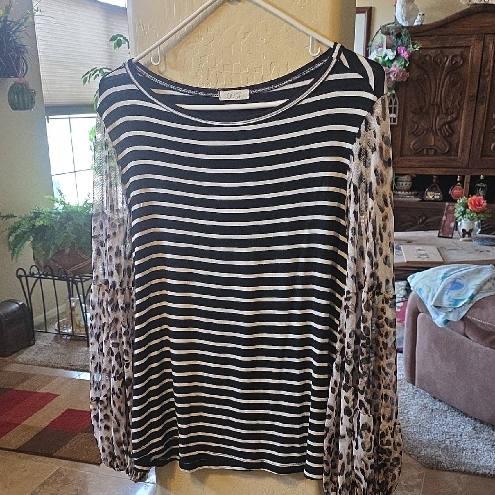 ODDY  Black and White Striped Top with Leopard Sleeves